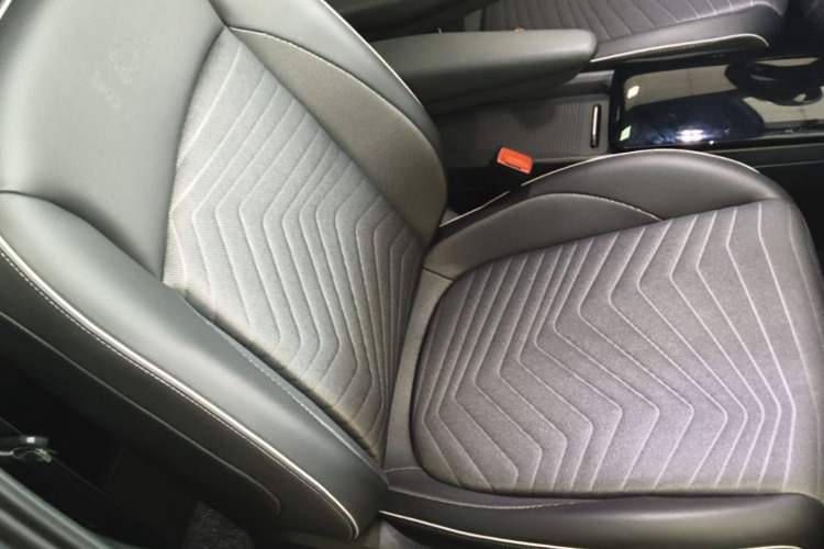 Used Volkswagen ID.3 2024 Outstanding Edition Right Front Seat
