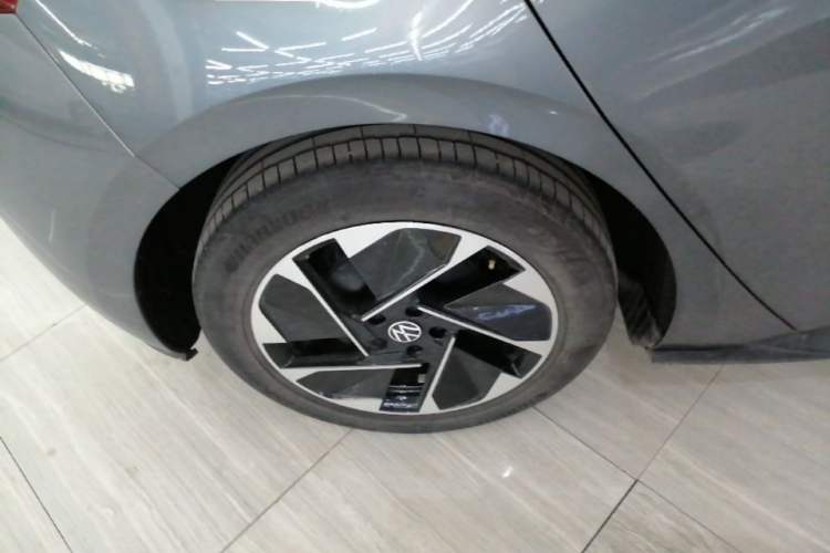 Used Volkswagen ID.3 2024 Pure & Smart Edition Right Rear Wheel Hub