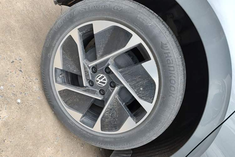 Used Volkswagen ID.3 2024 Pure & Smart Edition Right Rear Wheel Hub
