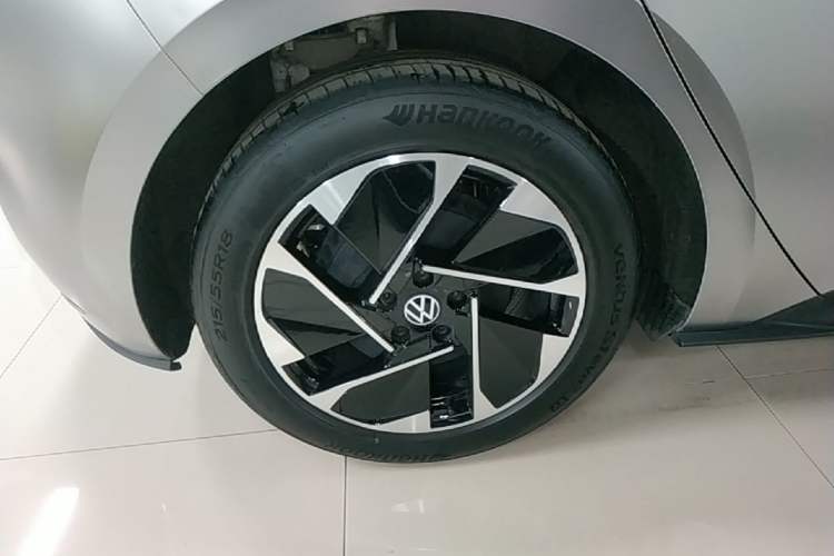 Used Volkswagen ID.3 2024 Outstanding Edition Right Rear Wheel Hub