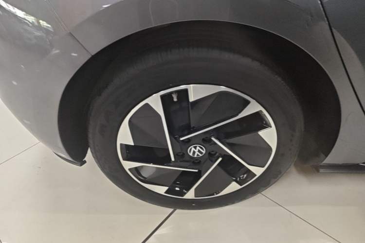 Used Volkswagen ID.3 2024 Pure & Smart Edition Right Rear Wheel Hub