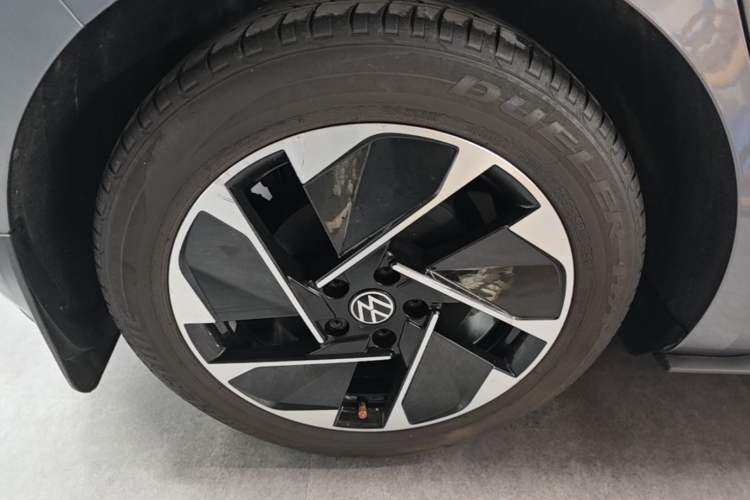 Used Volkswagen ID.3 2024 Intelligent Edition Right Rear Wheel Hub
