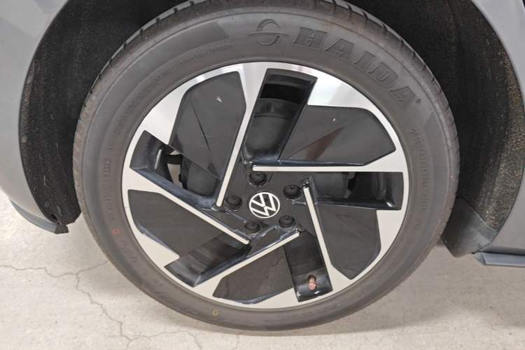 Used Volkswagen ID.3 2024 Intelligent Edition Right Rear Wheel Hub