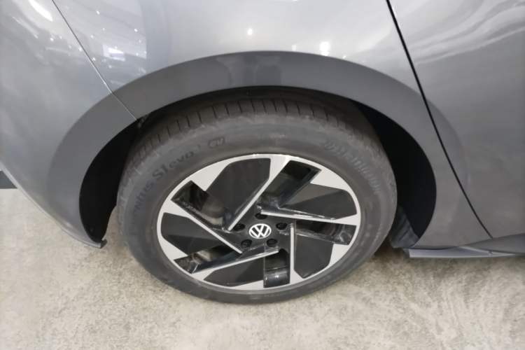 Used Volkswagen ID.3 2024 Outstanding Edition Right Rear Wheel Hub