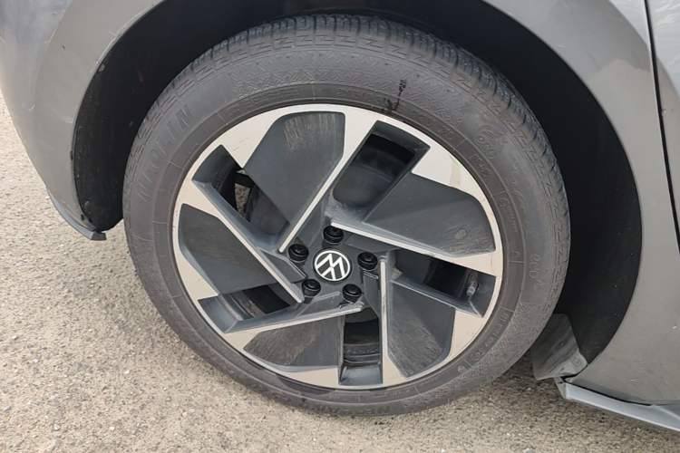 Used Volkswagen ID.3 2024 Pure & Smart Edition Right Rear Wheel Hub