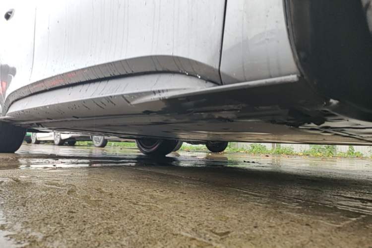 Used Volkswagen ID.3 2024 Outstanding Edition Right Side Sill