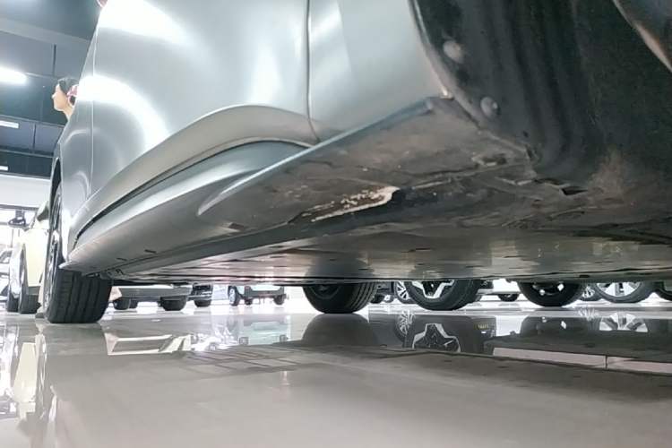 Used Volkswagen ID.3 2024 Outstanding Edition Right Side Sill