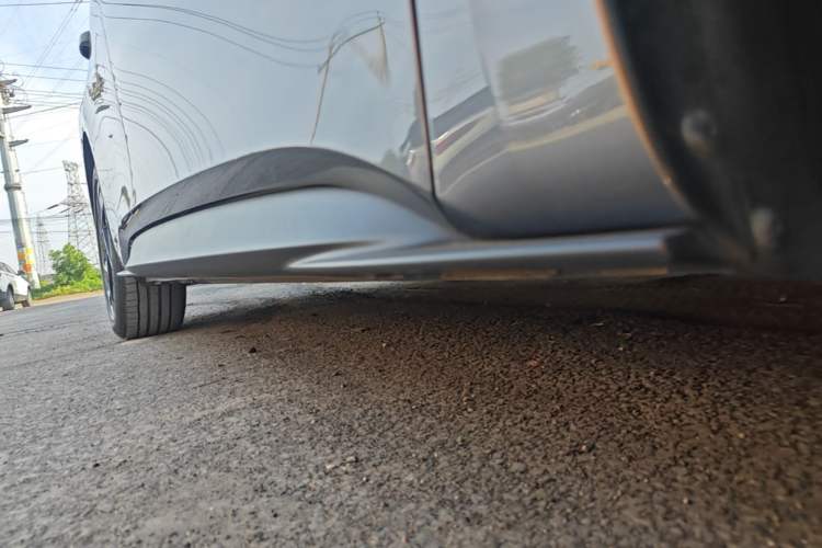 Used Volkswagen ID.3 2024 Outstanding Edition Right Side Sill