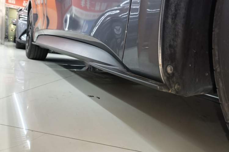 Used Volkswagen ID.3 2024 Pure & Smart Edition Right Side Sill