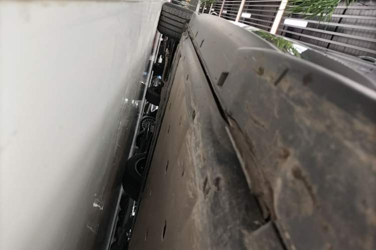 Used Volkswagen ID.3 2024 Outstanding Edition Right Side Sill