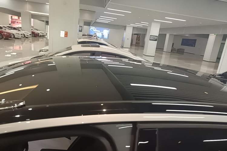 Used Volkswagen ID.3 2024 Outstanding Edition Roof
