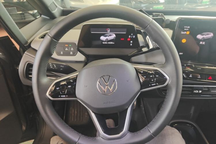 Used Volkswagen ID.3 2024 Outstanding Edition Steering Wheel