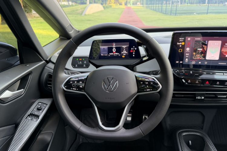 Used Volkswagen ID.3 2024 Outstanding Edition Steering Wheel