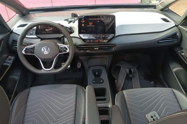 Used Volkswagen ID.3 2024 Outstanding Edition Center Console