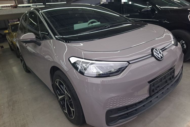 Used Volkswagen ID.3 2024 Outstanding Edition Exterior 1