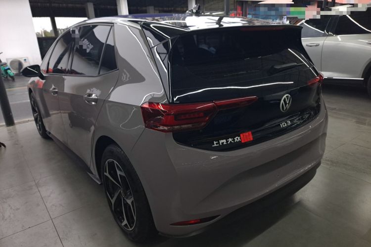 Used Volkswagen ID.3 2024 Outstanding Edition Exterior 2