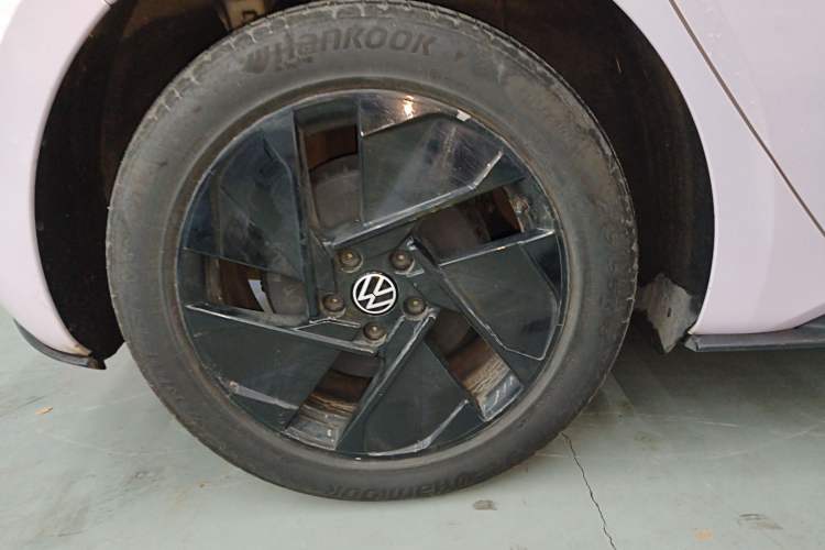 Used Volkswagen ID.3 2024 Outstanding Edition Exterior 8