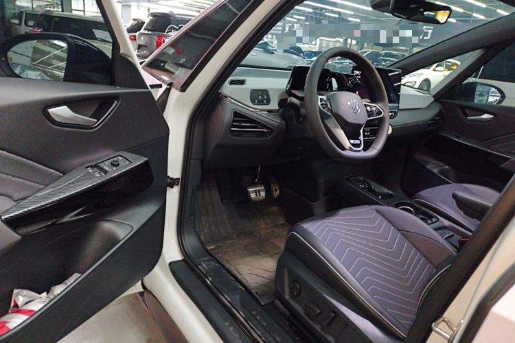 Used Volkswagen ID.3 2024 Outstanding Edition Interior 3