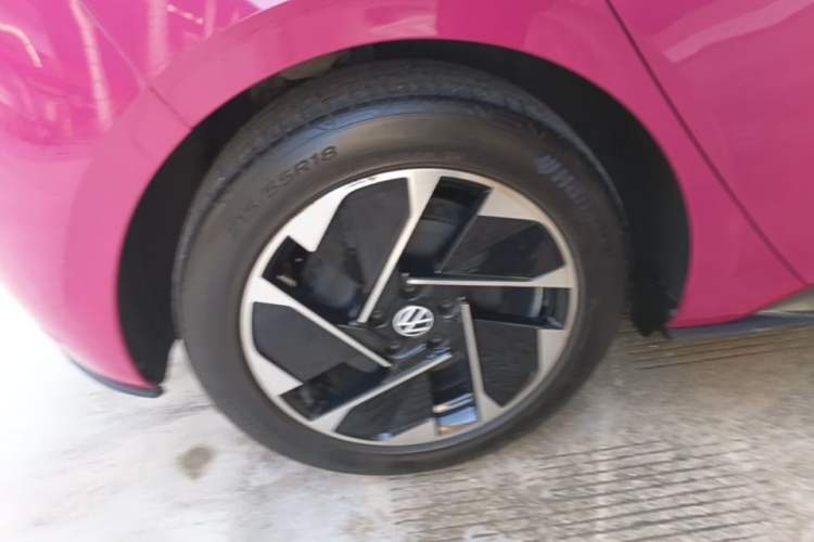Used Volkswagen ID.3 2024 Outstanding Edition Right Rear Wheel Hub