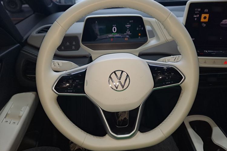 Used Volkswagen ID.3 2024 Outstanding Edition Steering Wheel