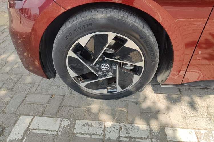 Used Volkswagen ID.3 2024 Outstanding Edition Left Front Wheel Hub