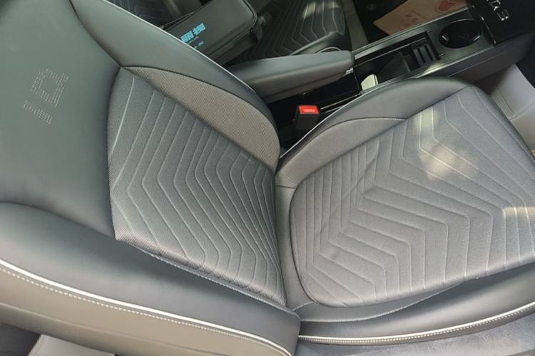 Used Volkswagen ID.3 2024 Outstanding Edition Right Front Seat