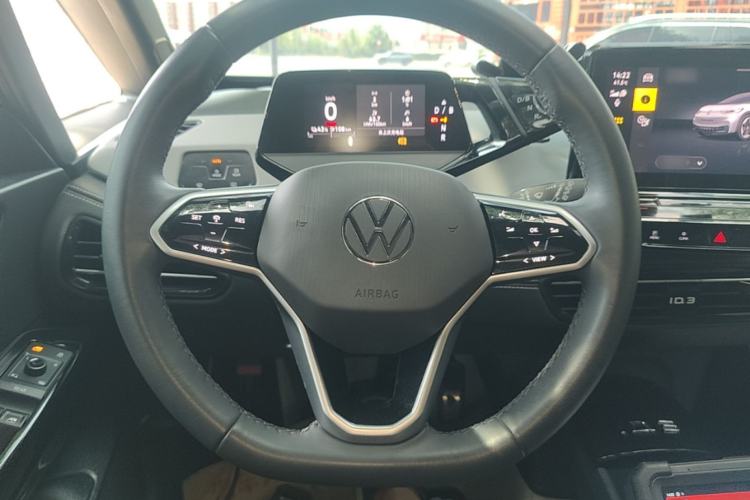 Used Volkswagen ID.3 2024 Outstanding Edition Steering Wheel
