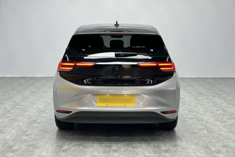 Used Volkswagen ID.3 2024 Outstanding Edition Exterior 2