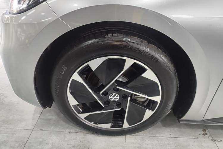Used Volkswagen ID.3 2024 Outstanding Edition Left Front Wheel Hub