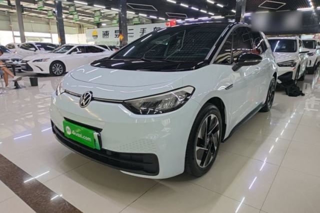 Ojetý Volkswagen ID.3 2024 Outstanding Edition