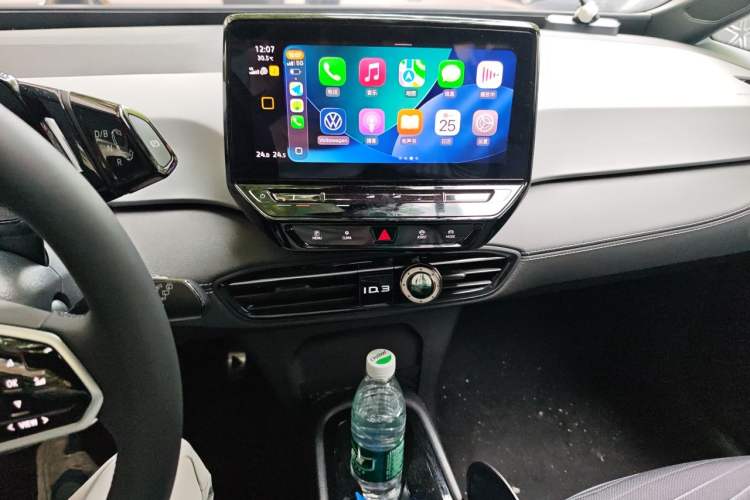 Used Volkswagen ID.3 2024 Outstanding Edition Audio And AC Panel