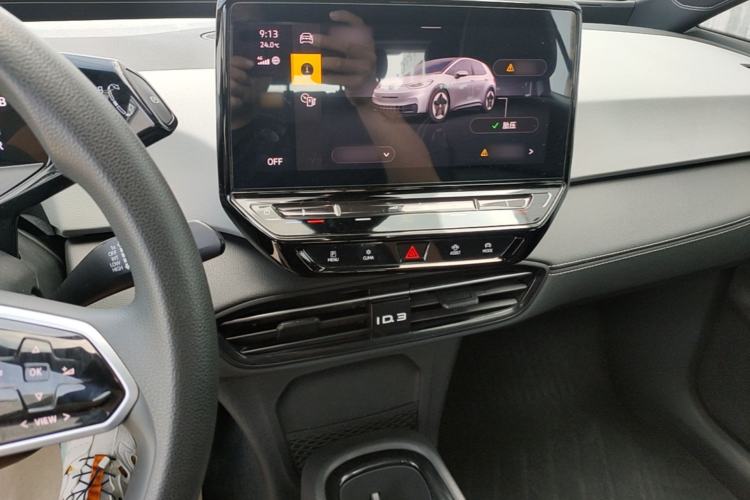 Used Volkswagen ID.3 2024 Pure & Smart Edition Audio And AC Panel