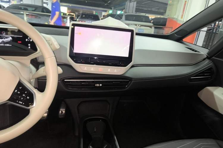 Used Volkswagen ID.3 2024 Outstanding Edition Audio And AC Panel