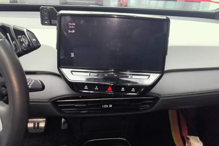 Used Volkswagen ID.3 2024 Outstanding Edition Audio And AC Panel