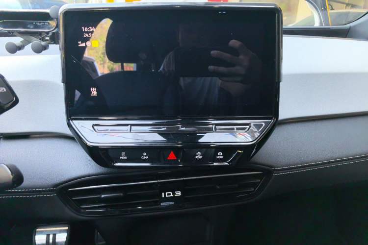 Used Volkswagen ID.3 2024 Pure & Smart Edition Audio And AC Panel