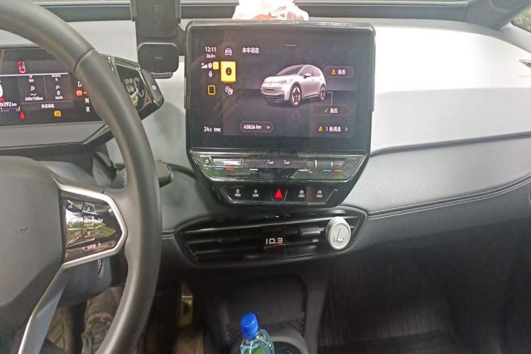 Used Volkswagen ID.3 2024 Outstanding Edition Audio And AC Panel