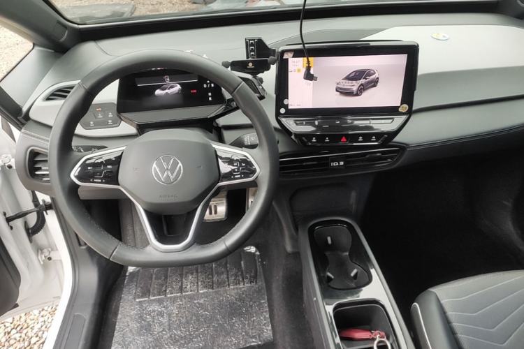 Used Volkswagen ID.3 2024 Outstanding Edition Center Console