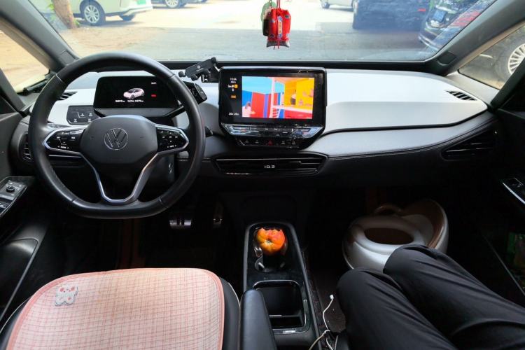 Used Volkswagen ID.3 2024 Outstanding Edition Center Console