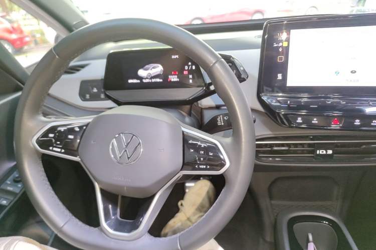 Used Volkswagen ID.3 2024 Outstanding Edition Center Console