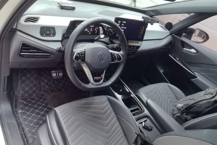 Used Volkswagen ID.3 2024 Outstanding Edition Center Console