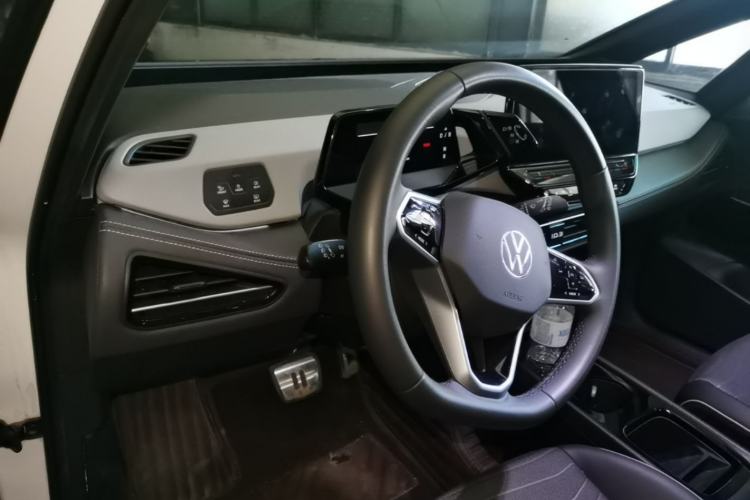 Used Volkswagen ID.3 2024 Outstanding Edition Center Console