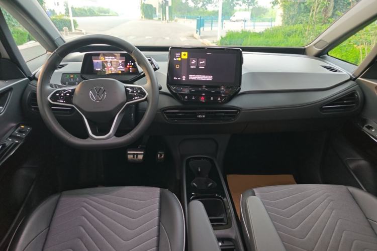 Used Volkswagen ID.3 2024 Outstanding Edition Center Console