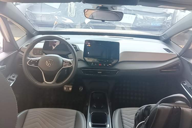 Used Volkswagen ID.3 2024 Outstanding Edition Center Console