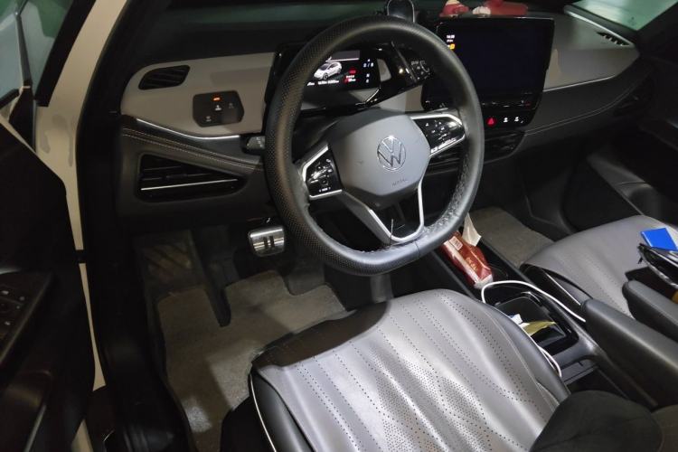 Used Volkswagen ID.3 2024 Outstanding Edition Center Console