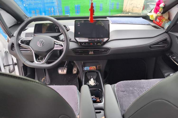 Used Volkswagen ID.3 2024 Outstanding Edition Center Console