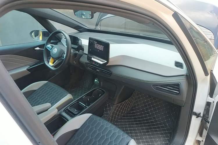 Used Volkswagen ID.3 2024 Intelligent Edition Center Console