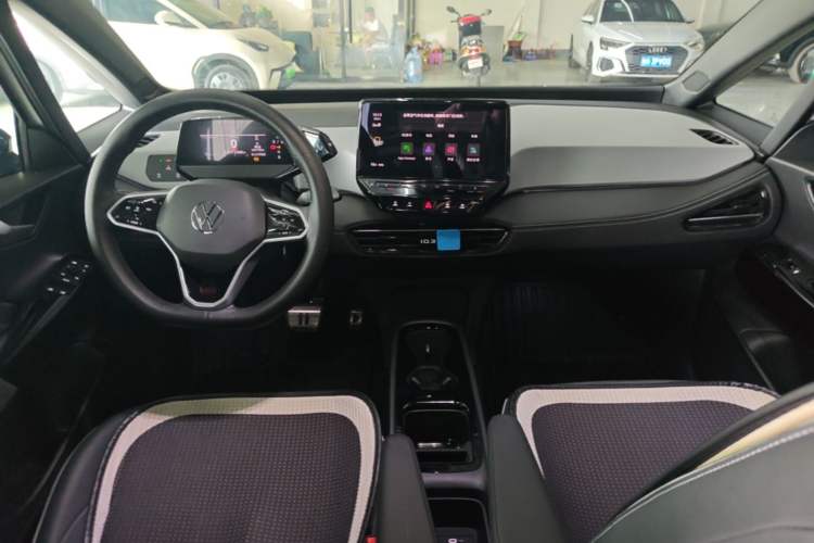 Used Volkswagen ID.3 2024 Pure & Smart Edition Center Console