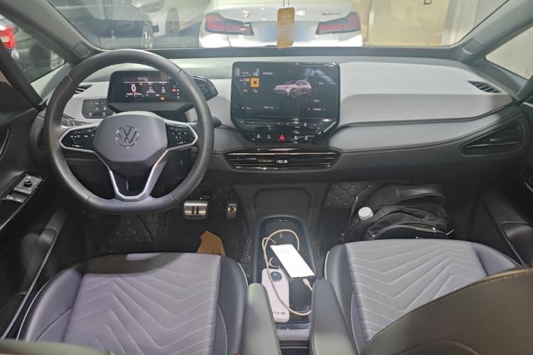 Used Volkswagen ID.3 2024 Outstanding Edition Center Console