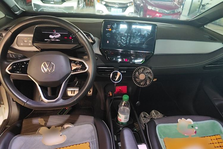 Used Volkswagen ID.3 2024 Outstanding Edition Center Console