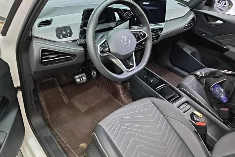 Used Volkswagen ID.3 2024 Outstanding Edition Center Console
